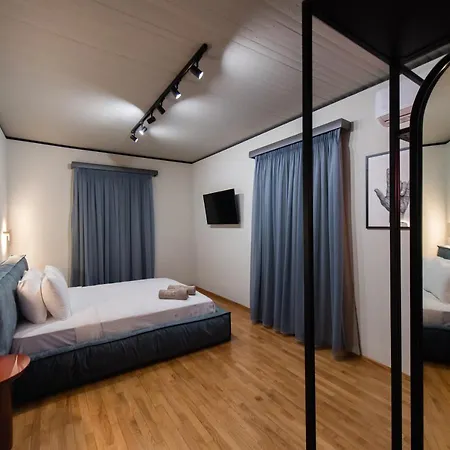 The Secret Boutique 4*